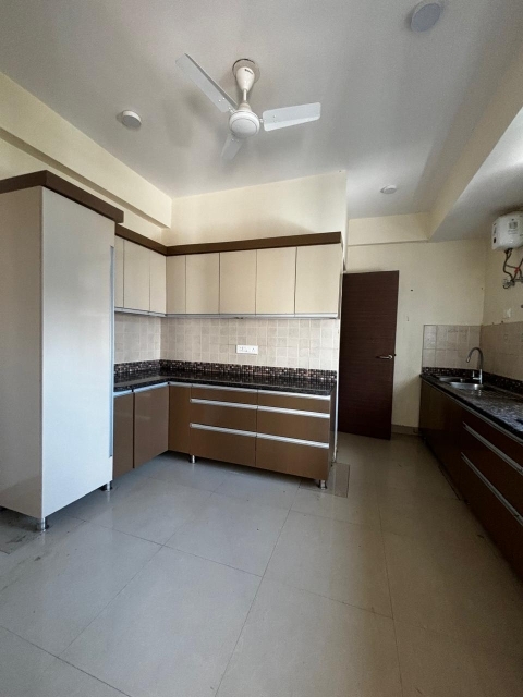 4 BHK + Servant Room,Study Room Apartment For Rent in Ansal Height 86