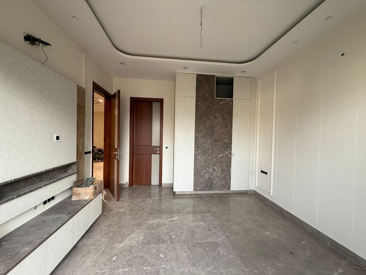 undefined, paschim vihar 4 Bedroom 2500 Sq.Ft. Builder Floor In Paschim Vihar Delhi 8993303