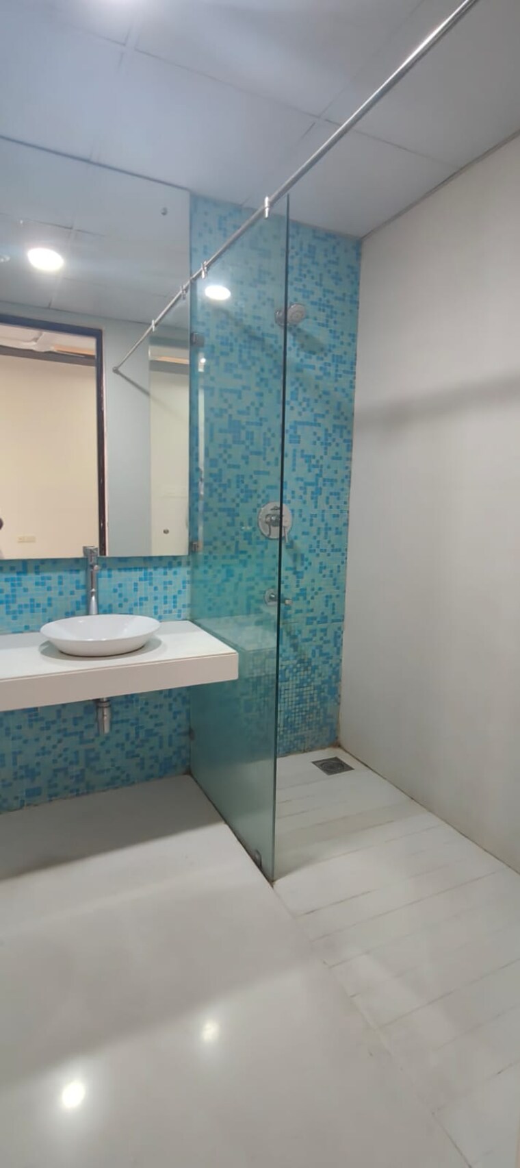 Bathroom, lodha-bellezza-sky-villas 3 Bedroom 3500 Sq.Ft. Apartment In Kukatpally Hyderabad 8993363
