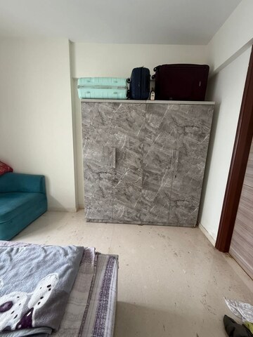 Bedroom in 3 BHK Apartment at Andheri West – for Rent