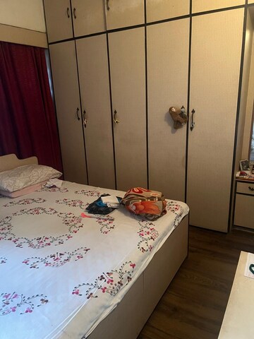 Bedroom in 2 BHK Apartment at Satellite Tower, Goregaon East – for Rent