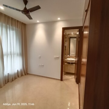Room in 1 BHK Apartment at Hiranandani Highland, Powai – for Rent