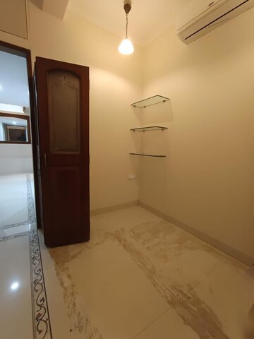 Bathroom in 3 BHK Apartment at Malabar Apartments, Malabar Hill – for Rent