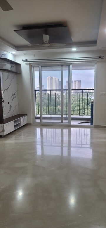 Room in 3 BHK Apartment at Prestige Misty Waters, Hebbal – for Rent