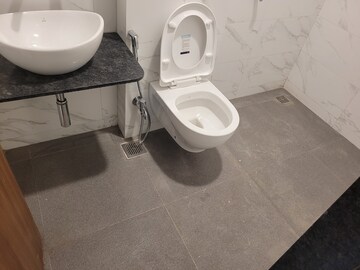 Attached Bathroom in 3 BHK Apartment at Sunit CHS, Model Colony – for Rent