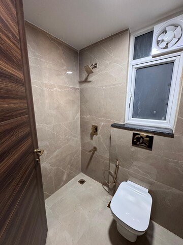 Bathroom in 3 BHK Builder Floor at Ardee City, Sector 52 – for Sale