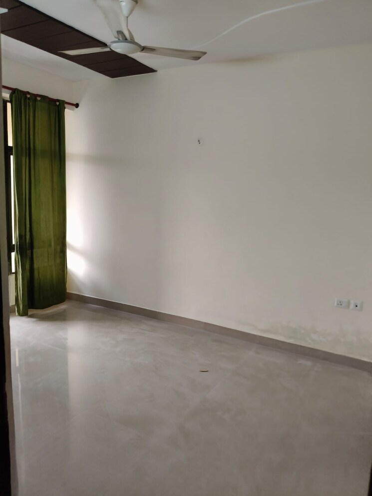 Room, saviour-greenisle 3 Bedroom 1600 Sq.Ft. Apartment In Sain Vihar Ghaziabad 8993381