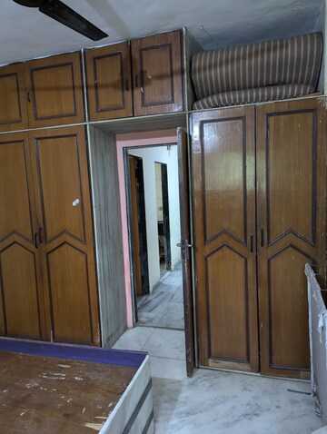 Furnished Amenities in 2 BHK Apartment at Sai Baba Vihar Complex, Ghodbunder Road – for Rent