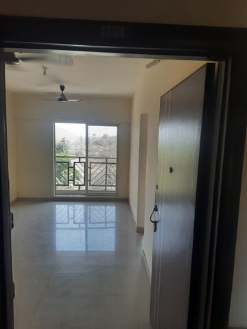 Room in 2 BHK Apartment at Rosa Elite, Bhayandarpada – for Rent