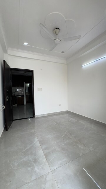 Room in 1 BHK Builder Floor at Palm Residency Chhatarpur, Chattarpur – for Rent