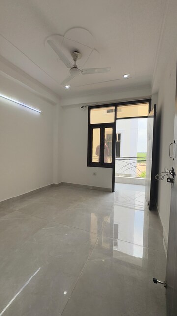 Room in 1 BHK Builder Floor at Palm Residency Chhatarpur, Chattarpur – for Rent