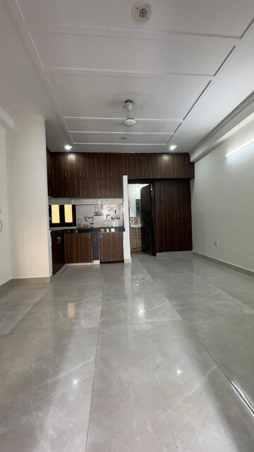 Room in 1 BHK Builder Floor at Palm Residency Chhatarpur, Chattarpur – for Rent