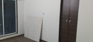 Furnished Amenities in 2 BHK Apartment at Mulund East – for Rent