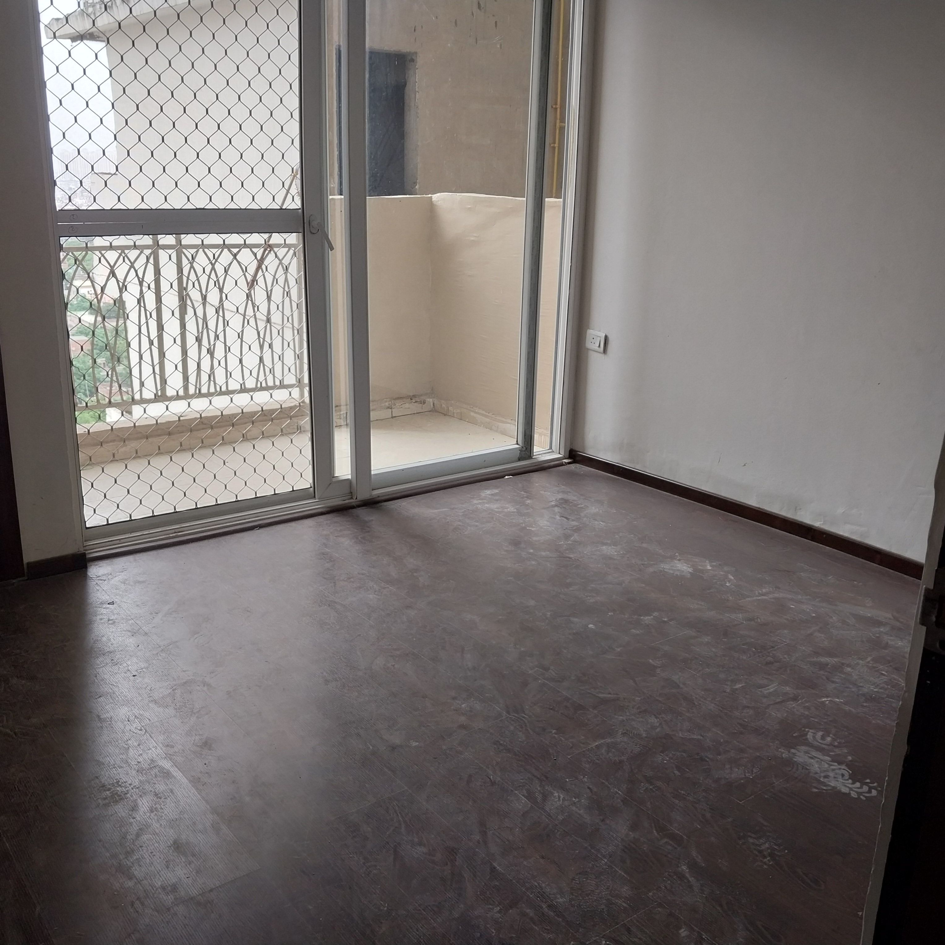 2 BHK 935 Sq.Ft. Apartment in Mahagun Mywoods