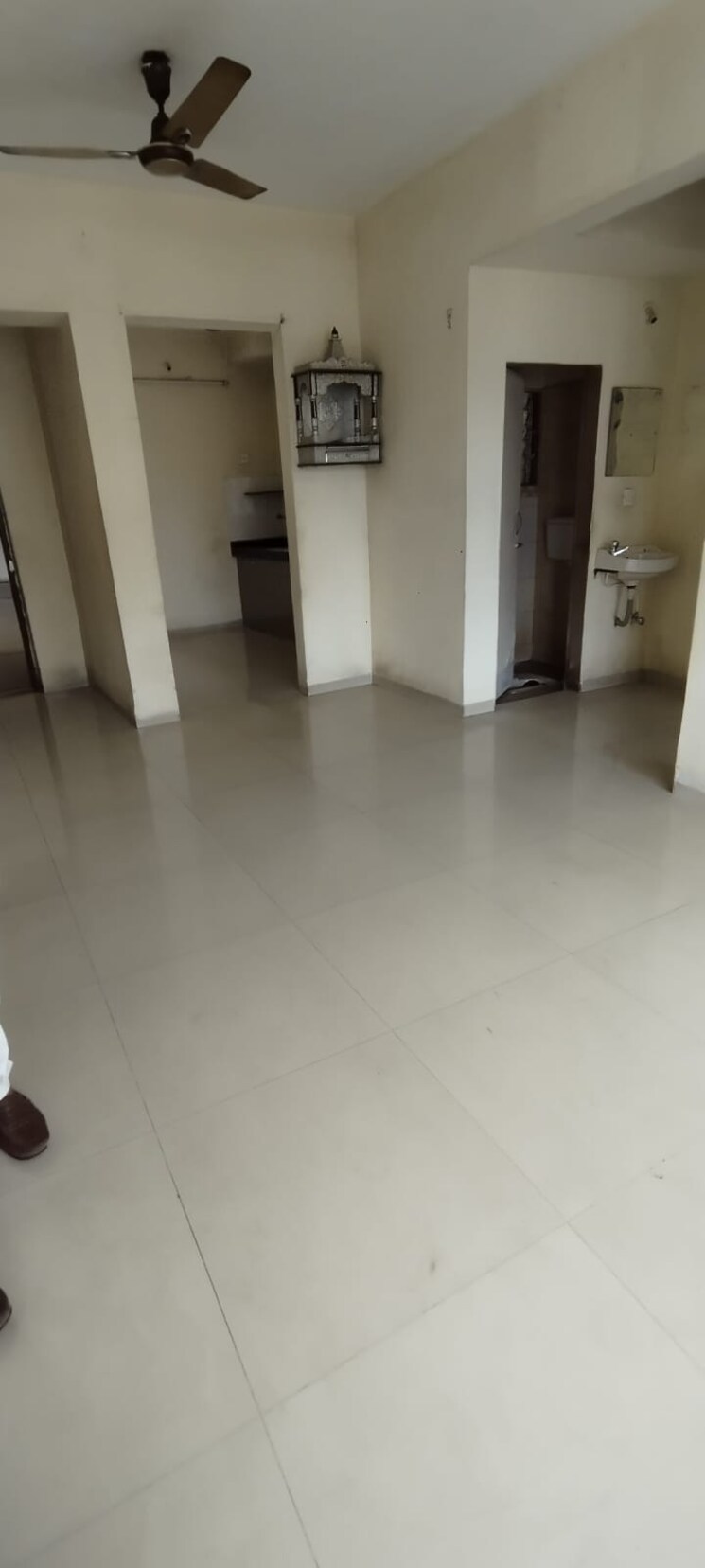 Room, mahalaxmi-tower-kasarvadavali 1 Bedroom 450 Sq.Ft. Apartment In Kasarvadavali Thane 8993413