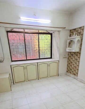 Room in 2.5 BHK Villa at Mhada CHS, Vasant Vihar – for Rent