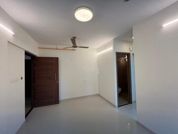 Room in 2 BHK Apartment at SD Siennaa Wing D, Kandivali East – for Rent