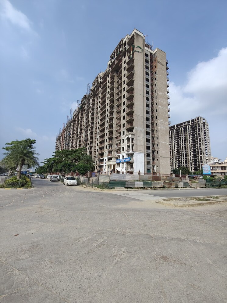 Exterior View, grand-omaxe 3 Bedroom 1450 Sq.Ft. Apartment In Gomti Nagar Lucknow 8993436