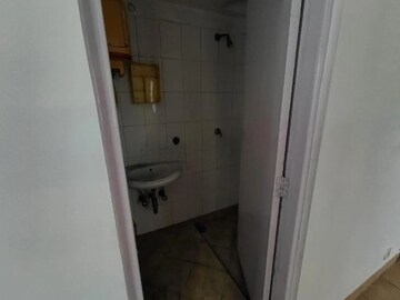 Bathroom in 3 BHK Apartment at Genexx Valley, Diamond Harbour Road – for Rent