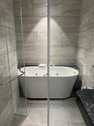 Bathroom in 5 BHK Apartment at Rustomjee Crown, Prabhadevi – for Rent