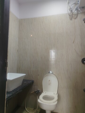 Bathroom in 1.5 BHK Apartment at Marathon Nexzone, New Panvel – for Rent