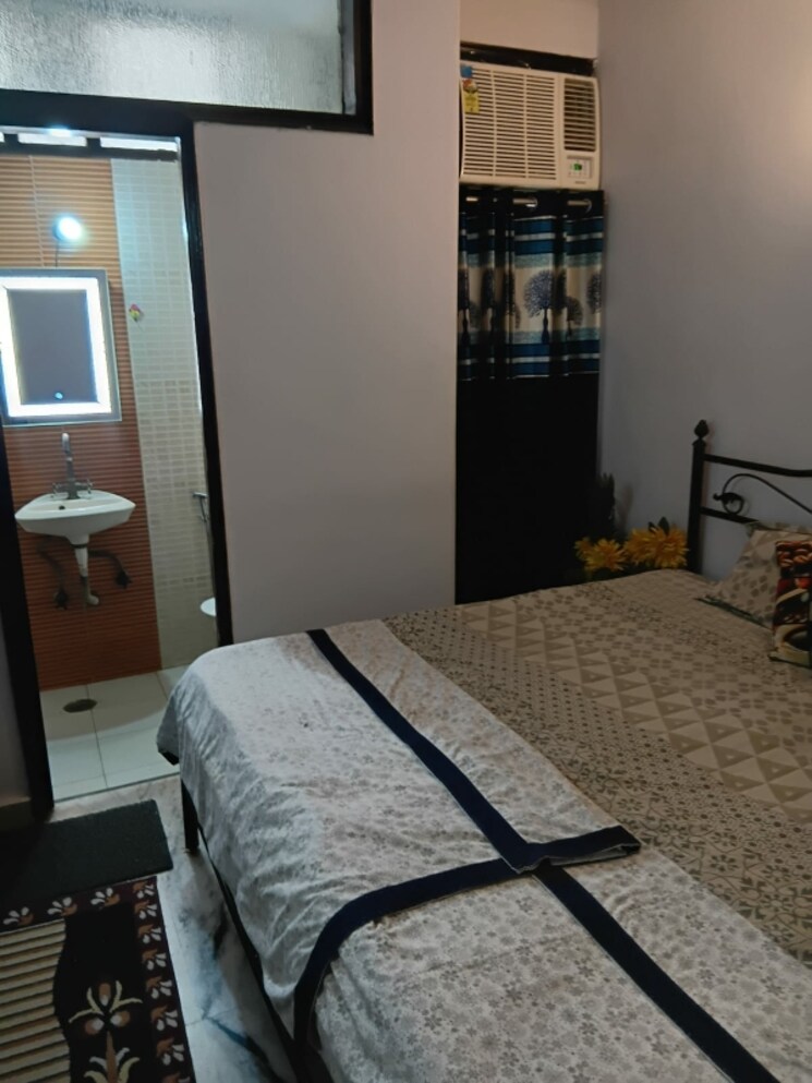Bedroom, lajpat nagar 4 3 Bedroom 1250 Sq.Ft. Builder Floor In Lajpat Nagar 4 Delhi 8993548