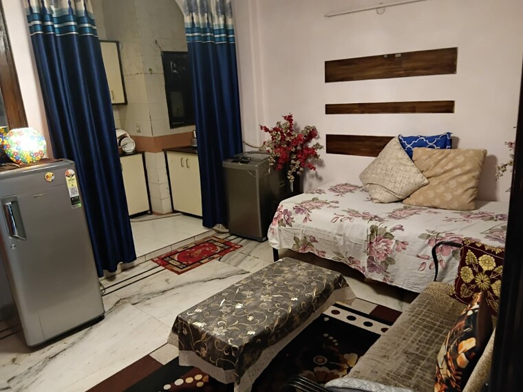 Bedroom, lajpat nagar 4 3 Bedroom 1250 Sq.Ft. Builder Floor In Lajpat Nagar 4 Delhi 8993548