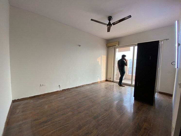 Room, puri-pranayam 3 Bedroom 1857 Sq.Ft. Apartment In Sector 82 Faridabad 8993533
