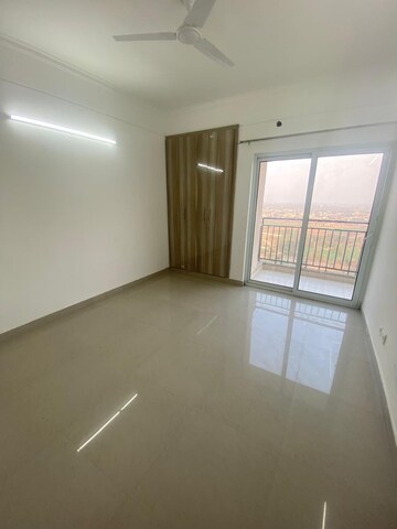 Room in 2 BHK Apartment at ATS Allure, Sector 22d Yamuna Expressway – for Rent