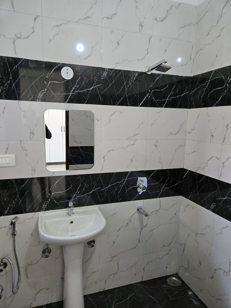 Attached Bathroom, shahastradhara road 2 Bedroom 1200 Sq.Ft. Builder Floor In Shahastradhara Road Dehradun 8993587