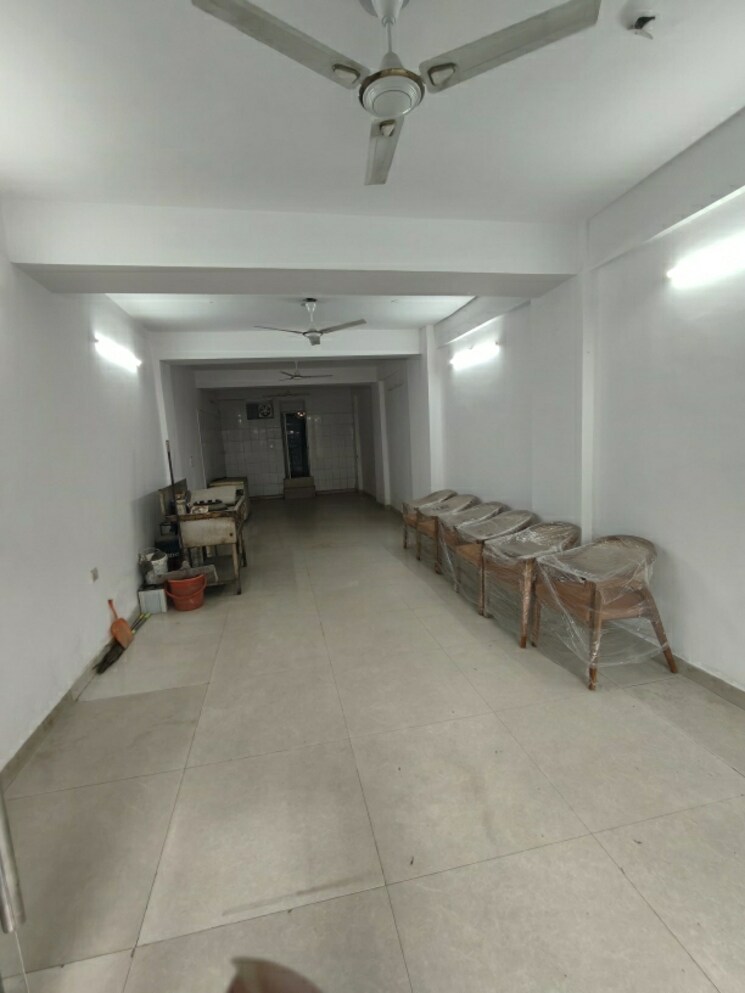  Parking, lajpat nagar 4 3 Bedroom 1400 Sq.Ft. Builder Floor In Lajpat Nagar 4 Delhi 8993604