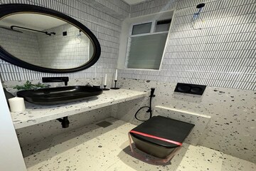 Bathroom in 2 BHK Apartment at Avant Hillway, Goregaon East – for Sale