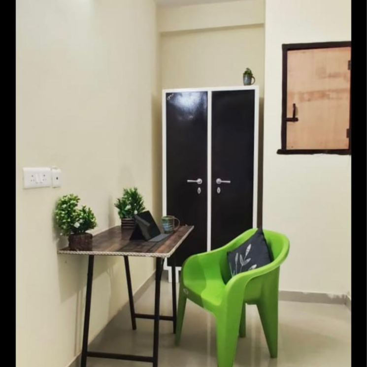 Room, sector 73 Pg For Boys & Girls In Sector 73 8993651