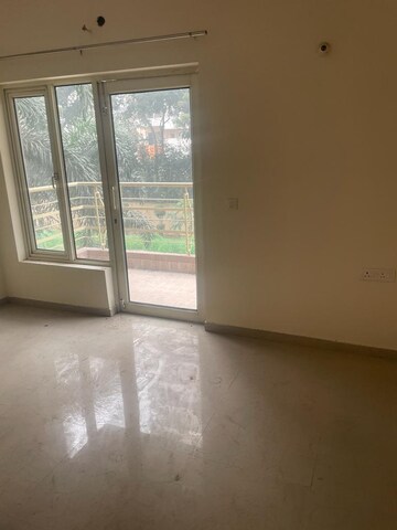 Room in 3 BHK Apartment at SRS Residency, Sector 88 – for Rent