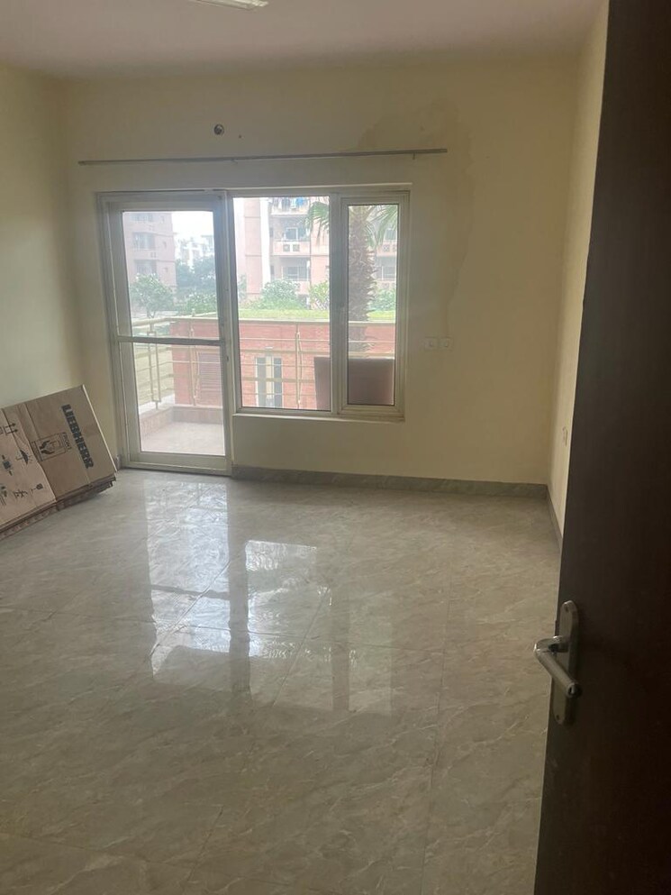 Room, srs-residency 3 Bedroom 1837 Sq.Ft. Apartment In Sector 88 Faridabad 8993624