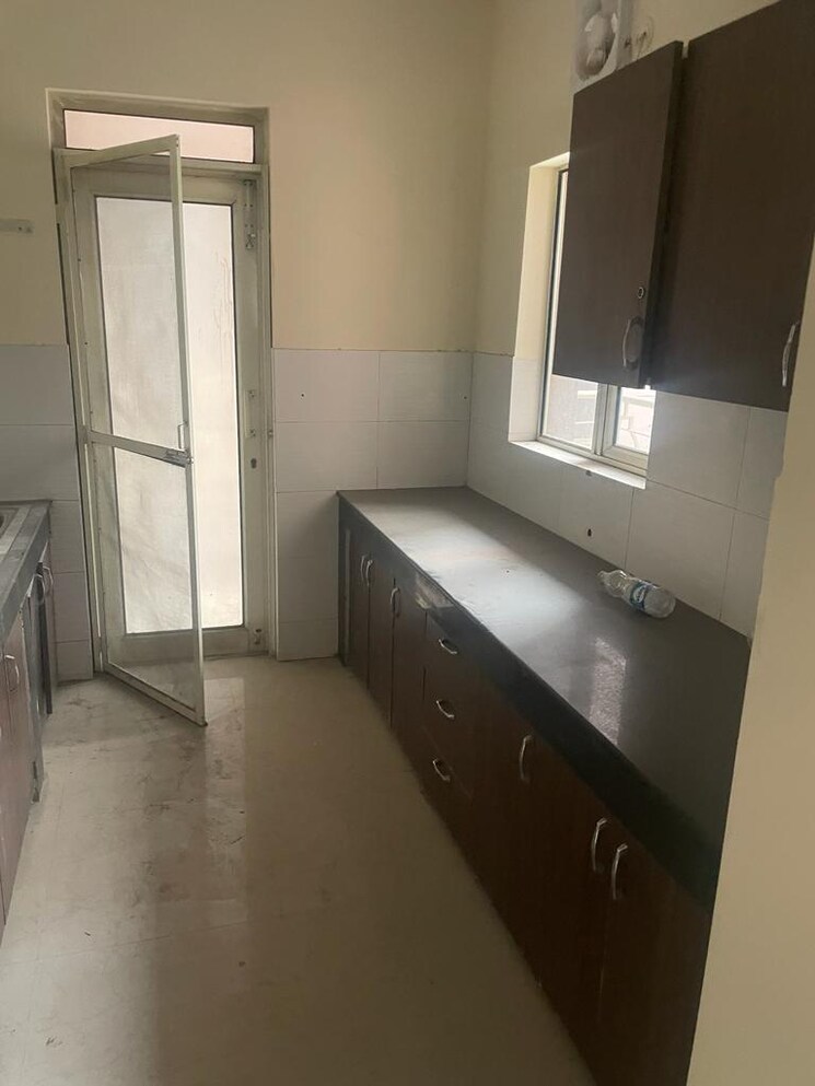 Kitchen, srs-residency 3 Bedroom 1837 Sq.Ft. Apartment In Sector 88 Faridabad 8993624