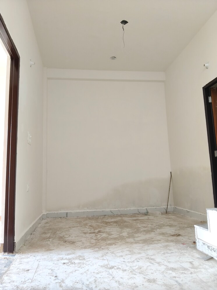 Room, khodna kalan 3 Bedroom 1600 Sq.Ft. Villa In Khodna Kalan Greater Noida 8993665