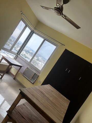 Room in 3 BHK Apartment at Faizabad Road – for Rent