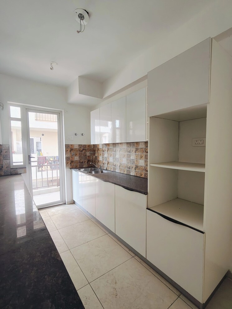 Kitchen, sector 21d 3 Bedroom 2500 Sq.Ft. Apartment In Sector 21d Faridabad 8993666