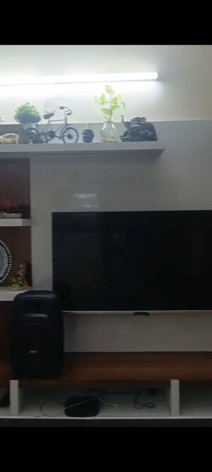 Furnished Amenities in 1.5 BHK Apartment at Signature Global Orchard Avenue, Sector 93 – for Sale