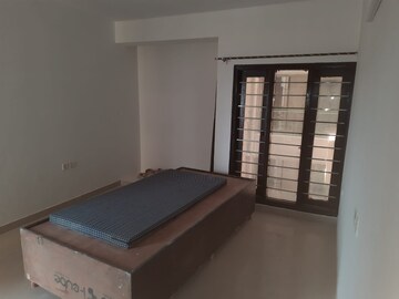 Room in 2 BHK Apartment at BPTP Princess Park, Sector 86 – for Rent