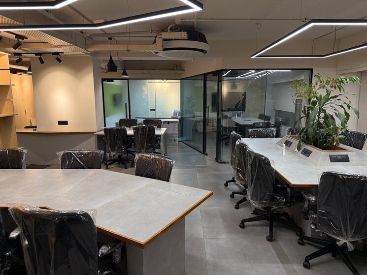 Team Area, polaris-commercial Commercial Office Space 1650 Sq.Ft. In Andheri East Mumbai 8993731
