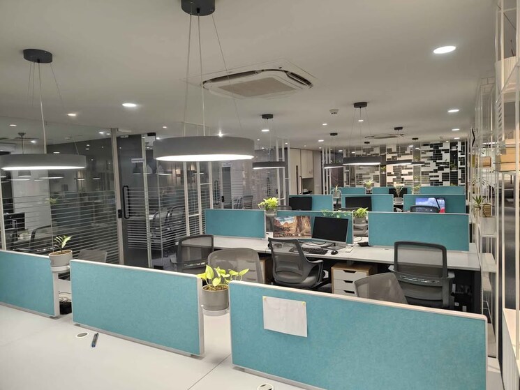 Team Area, vijay nagar Commercial Office Space 4500 Sq.Ft. In Vijay Nagar Indore 8993730