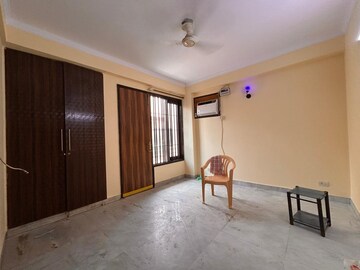 2 BHK Builder Floor For Rent in Chattarpur