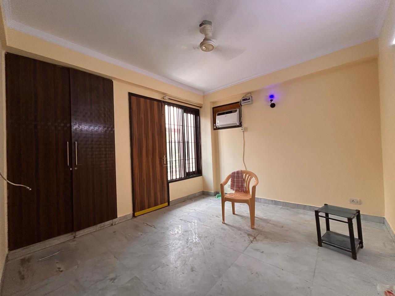 2 BHK + Pooja Room Builder Floor For Rent in Chattarpur