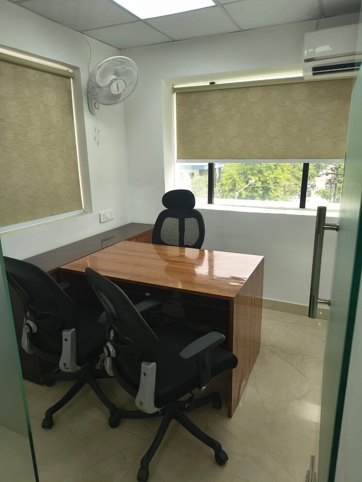 Team Area, sector 2 Commercial Office Space 1200 Sq.Ft. In Sector 2 Noida 8993765