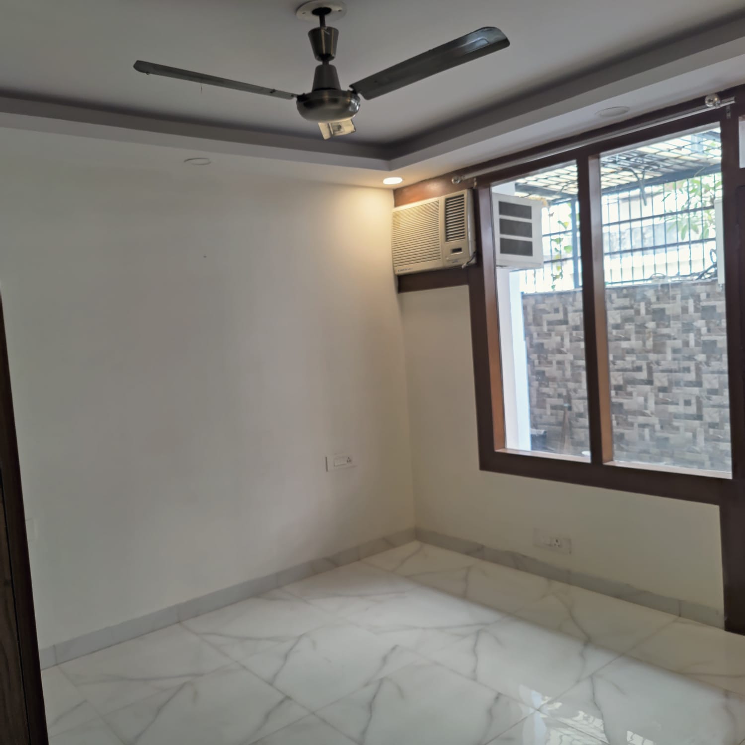 3 BHK + Study Room,Extra Room 1800 Sq.Ft. Builder Floor in Ardee City