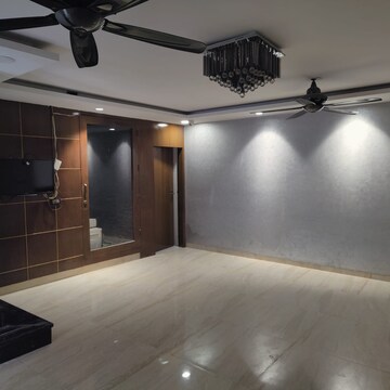 Bedroom in 3 BHK Builder Floor at Ardee City, Sector 52 – for Sale
