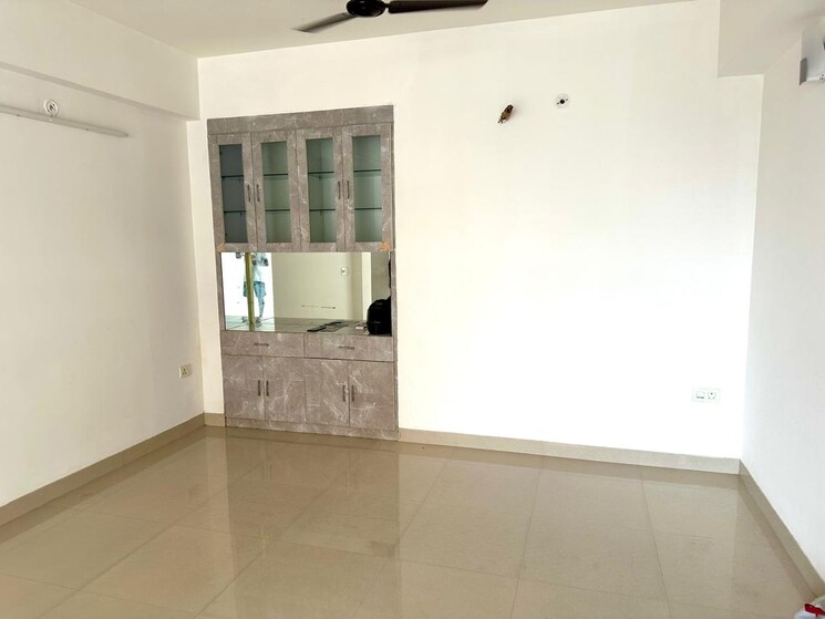 Room, gomti nagar 2 Bedroom 1650 Sq.Ft. Apartment In Gomti Nagar Lucknow 8993818