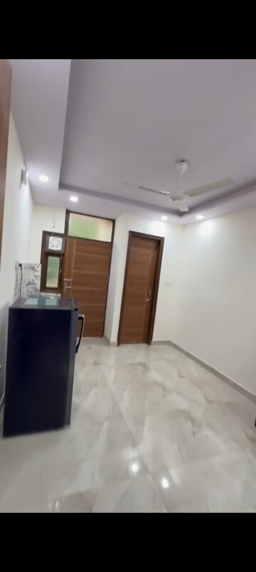 Room in 1 BHK Apartment at Patel Nagar – for Rent